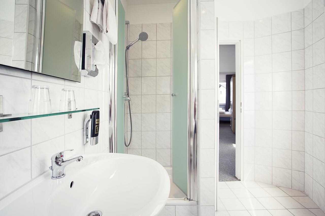 Hotel Loewenguth Montabaur Bagian luar foto
